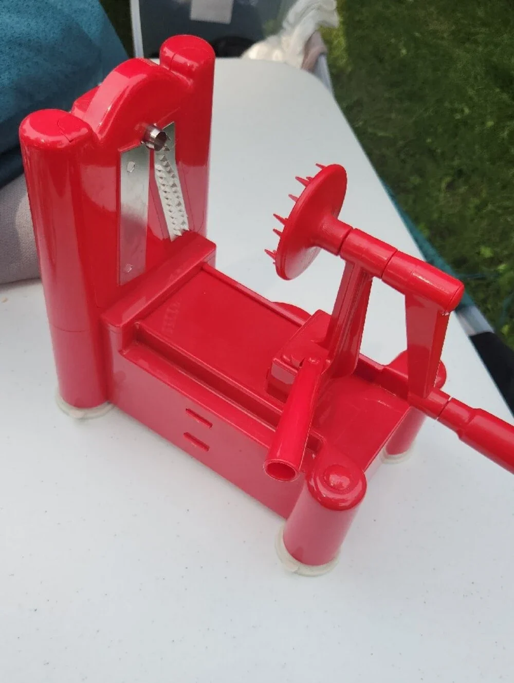 Williams Sonoma Red Spiralizer Woth 3 Blades